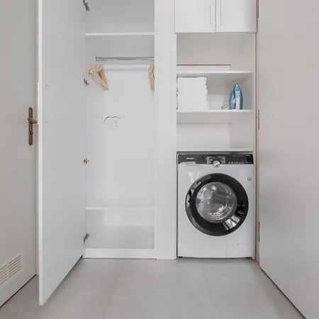 Blueground Holesovice View Nr Vltava Prg-53 براغ