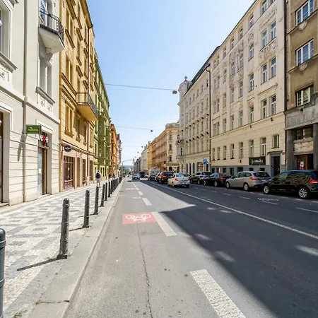 Blueground Holesovice View Nr Vltava Prg-53 Apartment *