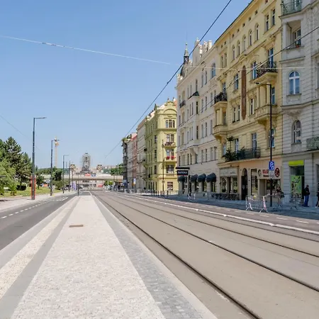 شقة Blueground Holesovice View Nr Vltava Prg-53 براغ