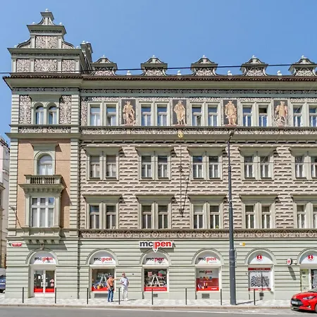 Blueground Holesovice View Nr Vltava Prg-53