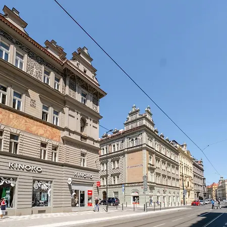 Blueground Holesovice View Nr Vltava Prg-53 شقة