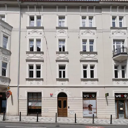 Blueground Holesovice View Nr Vltava Prg-53